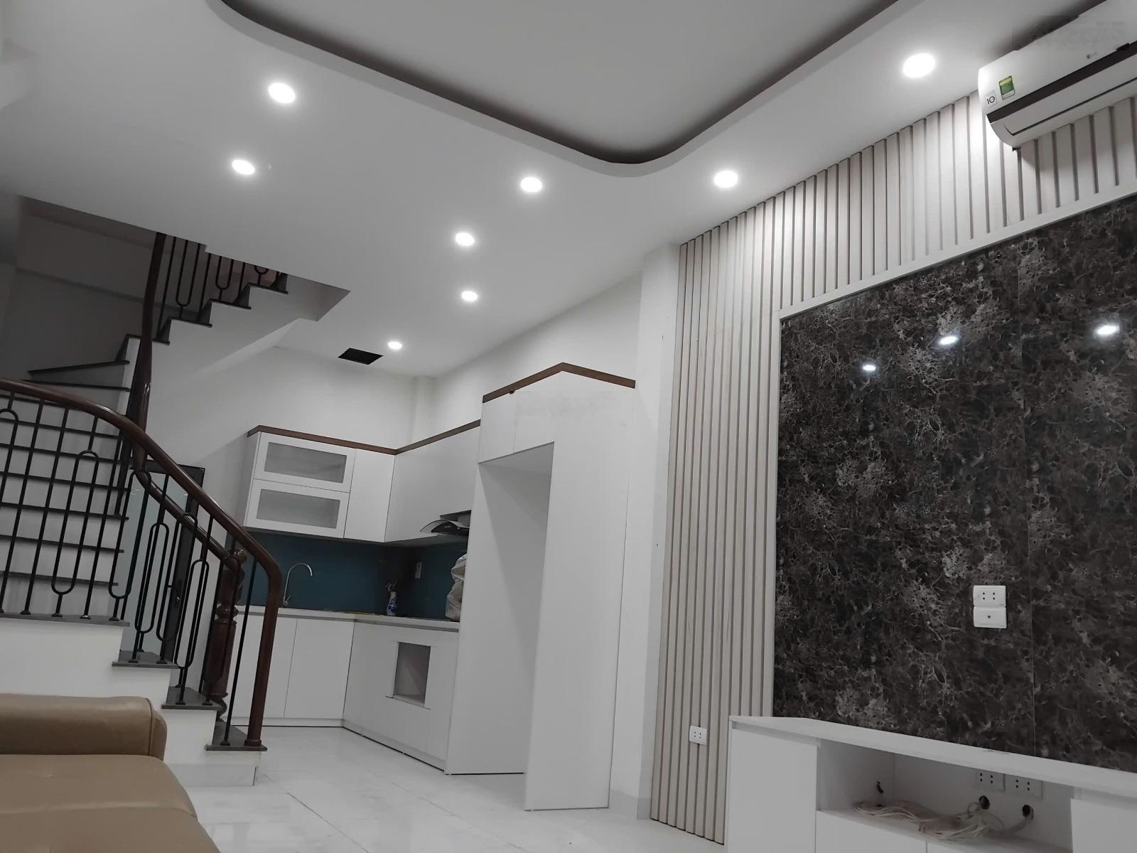 Cho thuê nhà riêng tại Phố Kẻ Tạnh, 7 triệu, 35 m2, 3PN, 3WC