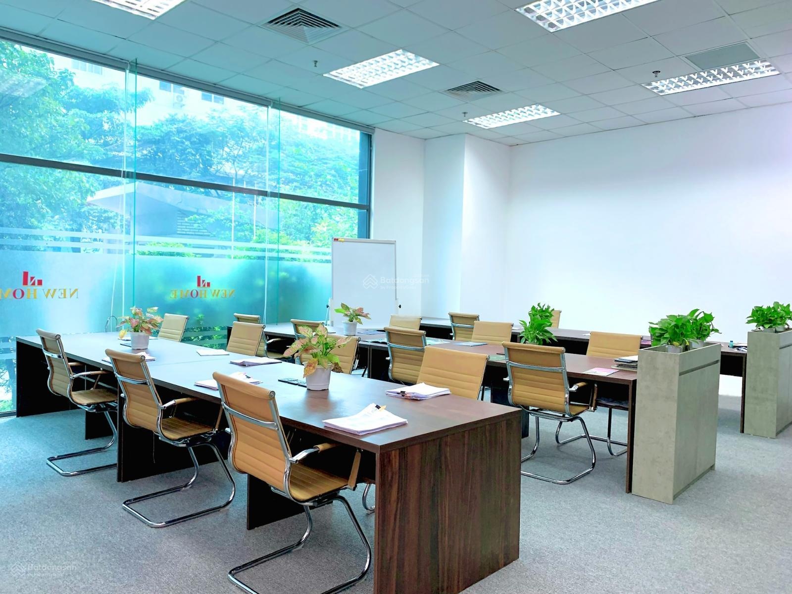 Thái thịnh còn duy nhất 1 sàn văn phòng 40m2 giá siêu mềm 8.5 triệu/tháng