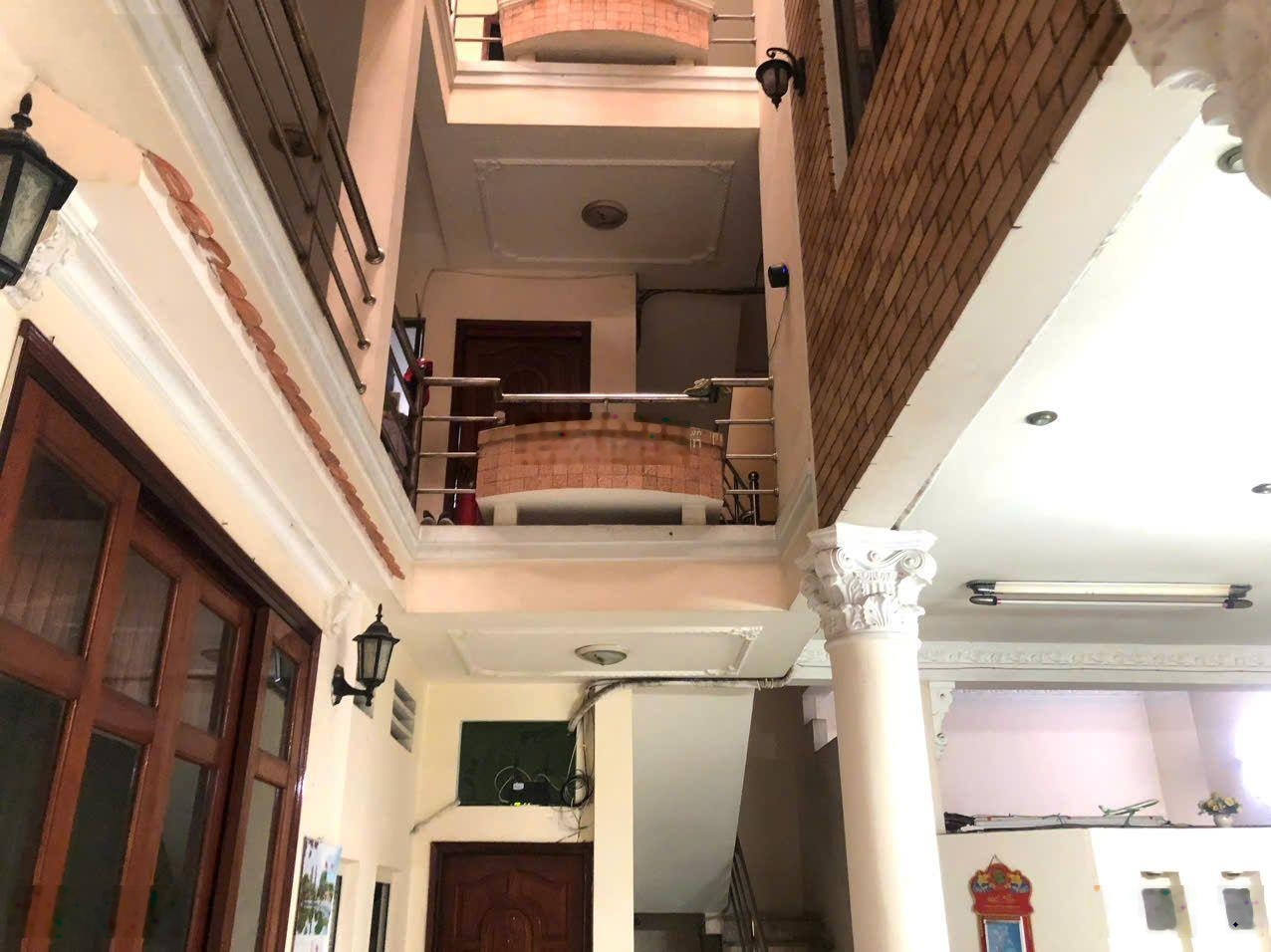 Bán Villa Phan Xích Long 207m² 3 tầng - 37.6 tỷ - biệt thự hẻm lớn phú nhuận