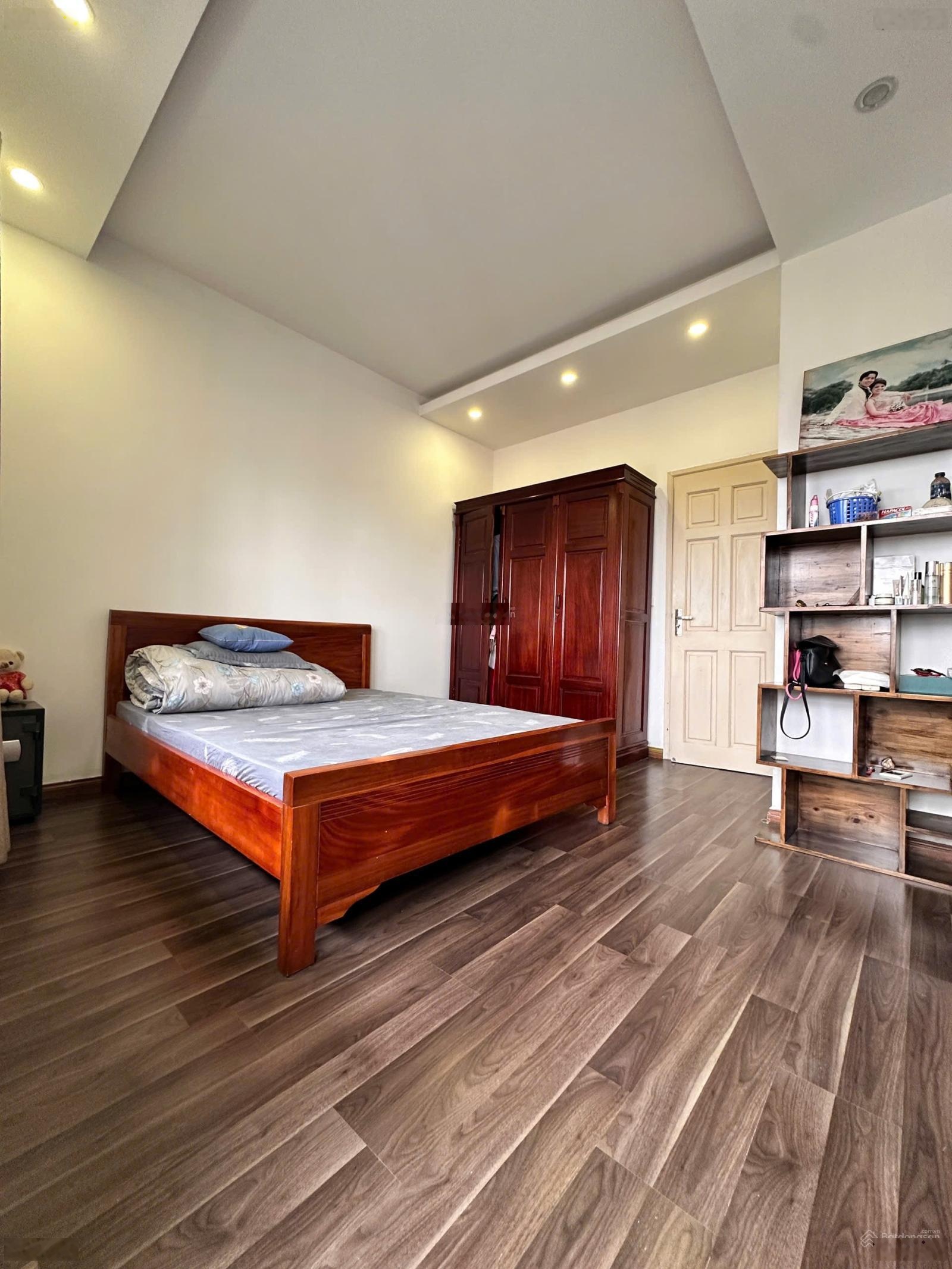 Căn hộ 1414-VP5, cho thuê 14 triệu, 90.5m2, Chính chủ uy tín tại VP5 Linh Đàm, Hà Nội