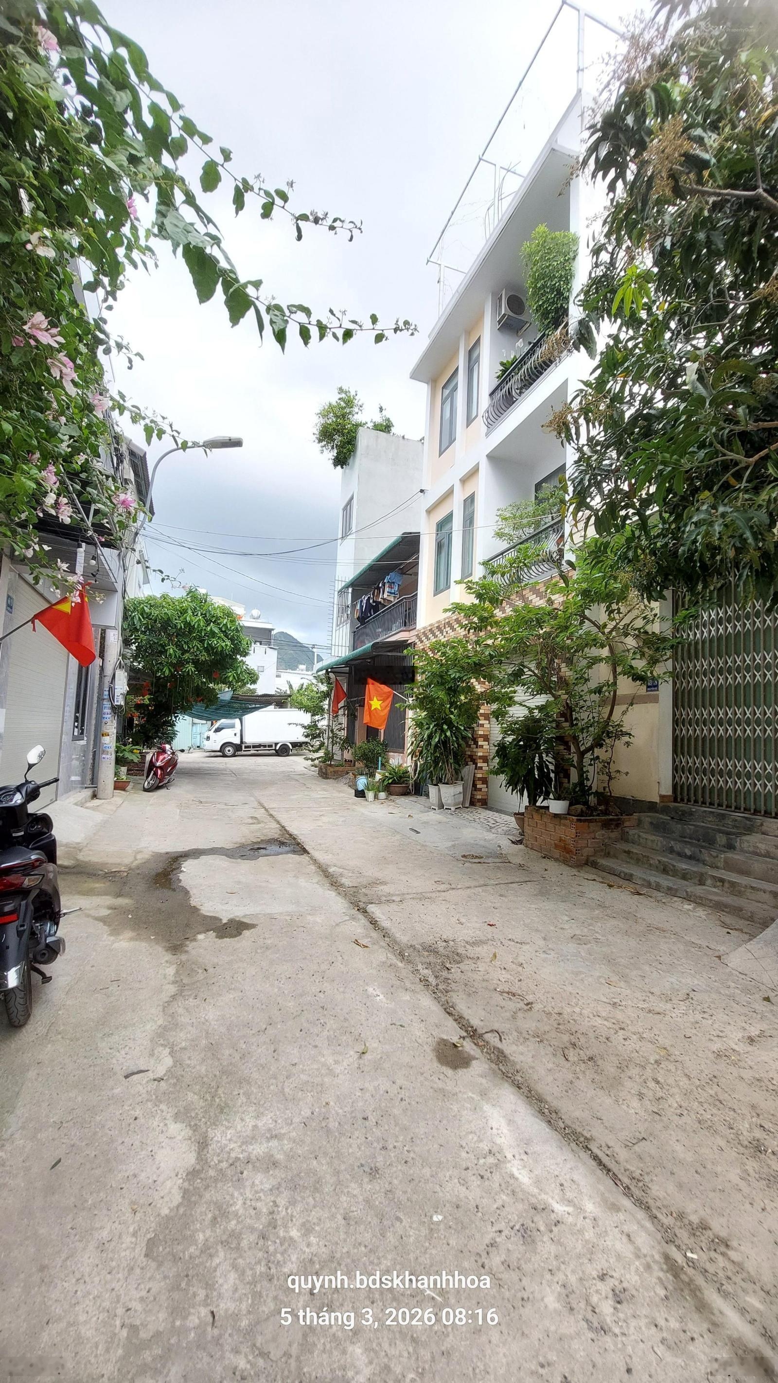 Mặt tiền rộng 6m, diện tích 72 m2 hướng biển, đường hẻm 7m Nguyễn Dữ, Hòn Xện, Vĩnh Hòa, Nha Trang