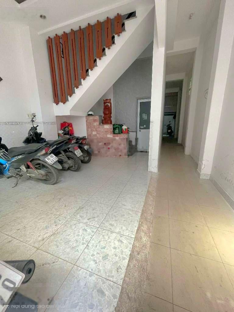 Hẻm ô tô đỗ cửa sát phạm văn đồng chdv 13 phòng cho thuê 80m2 chỉ 9,8 tỷ