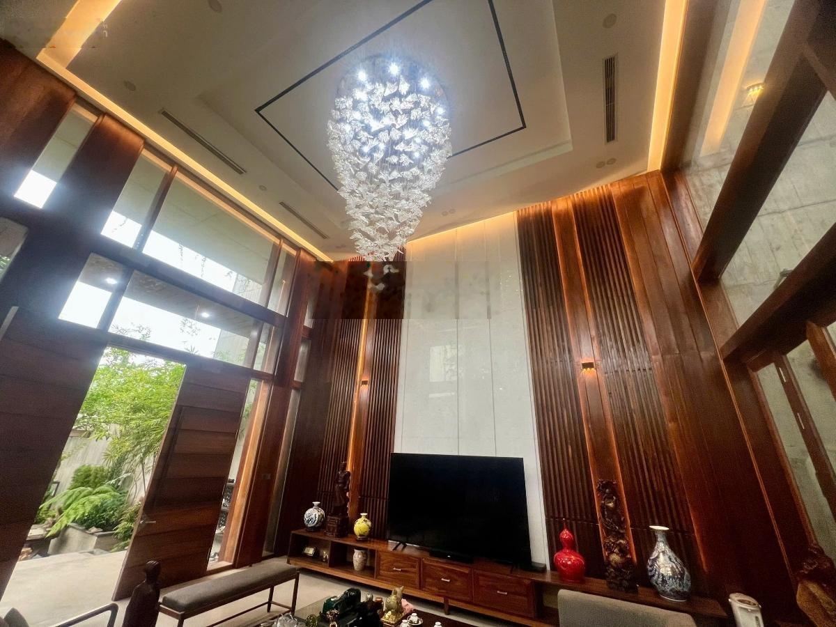 Bán Nhà Phân lô, Ô tô tránh tại phố Lê Trọng Tấn, 100m2, 4PN, giá 35 tỷ có thương lượng