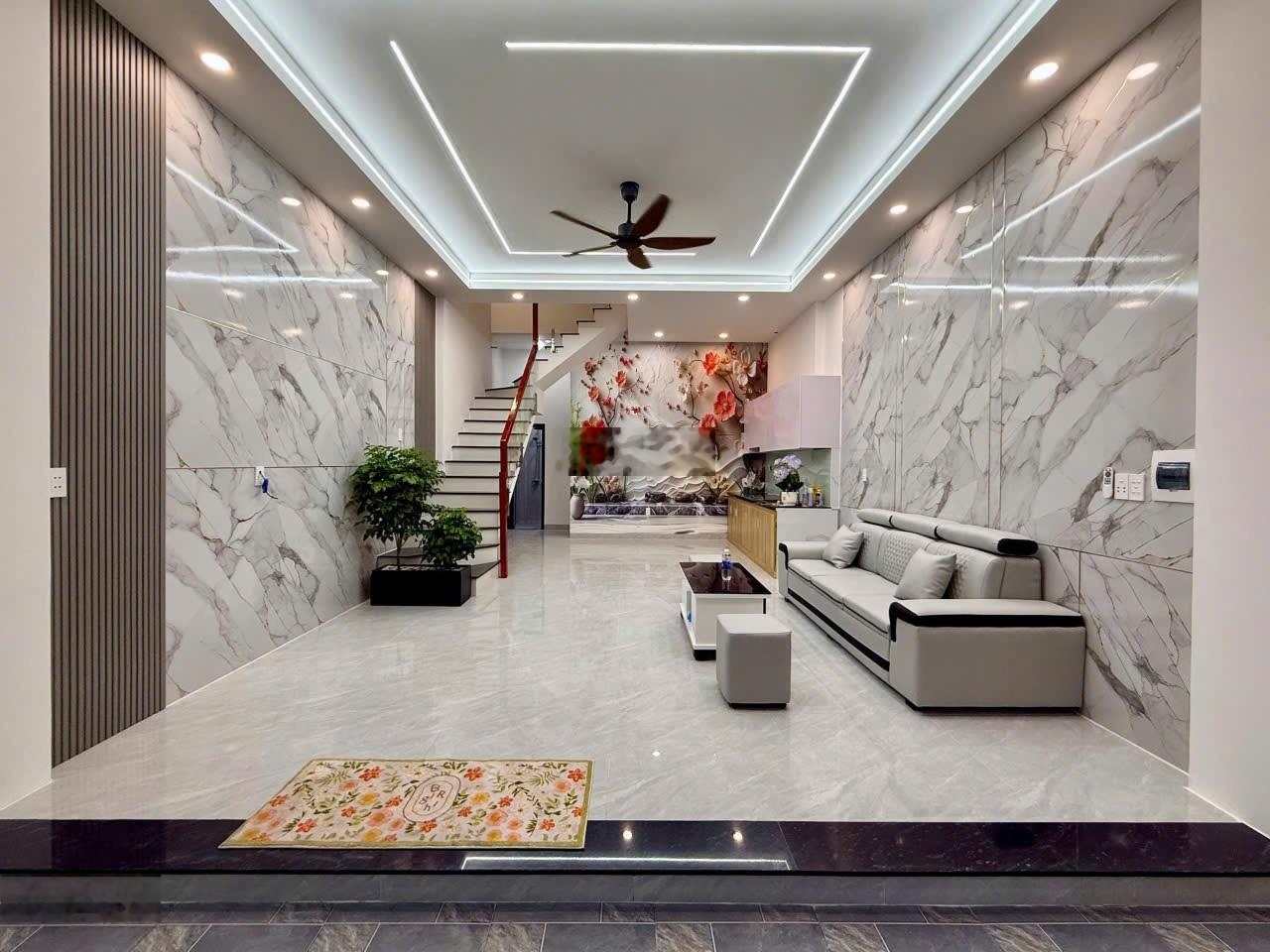 Bán NR 3PN, 2WC ở Chánh Nghĩa, 3,3 tỷ, 66,4m2, mặt tiền đẹp!