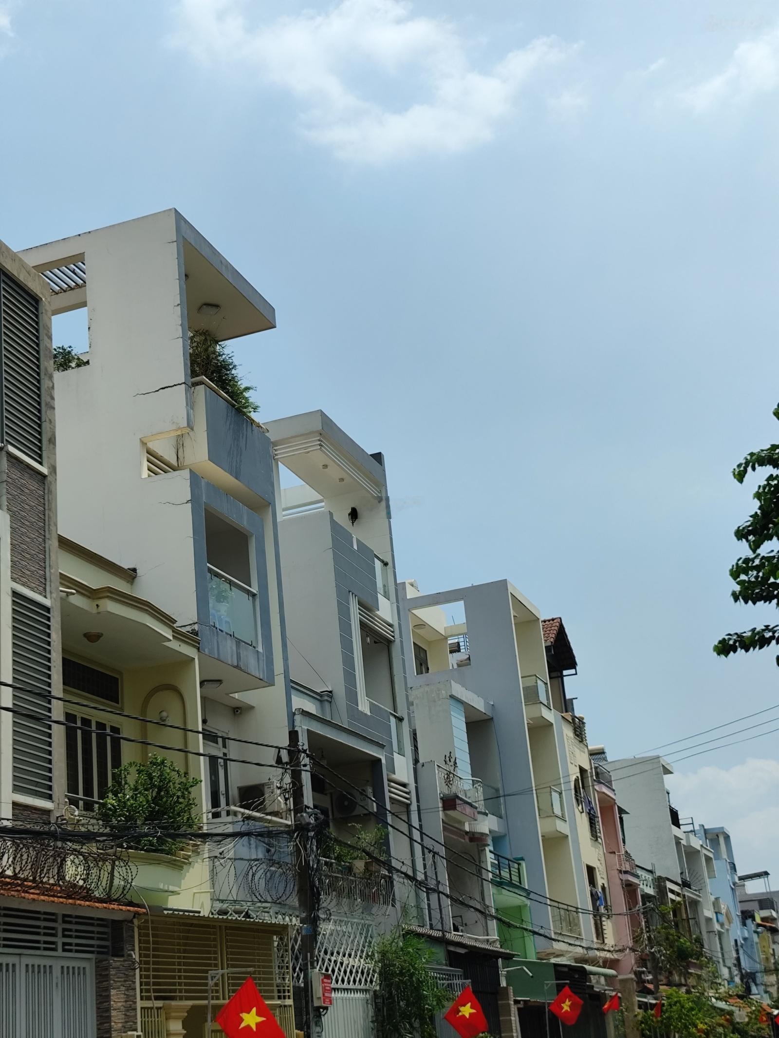 - 7, 29 tỷ. mặt tiền khu tên lửa. sát bx miền tây - nhà đẹp 40m2 - 4 tầng (4 x 10). dtsd 170m2
