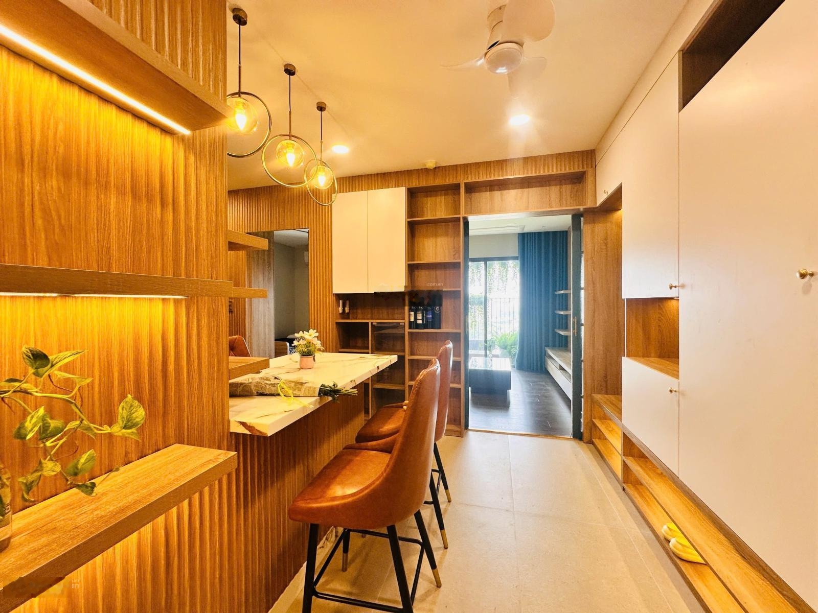 Chuyển nhượng căn 2PN TK đẹp, full nội thất giá 5,35 tỷ all in, Lavida Plus. HL xem nhà 0932003721