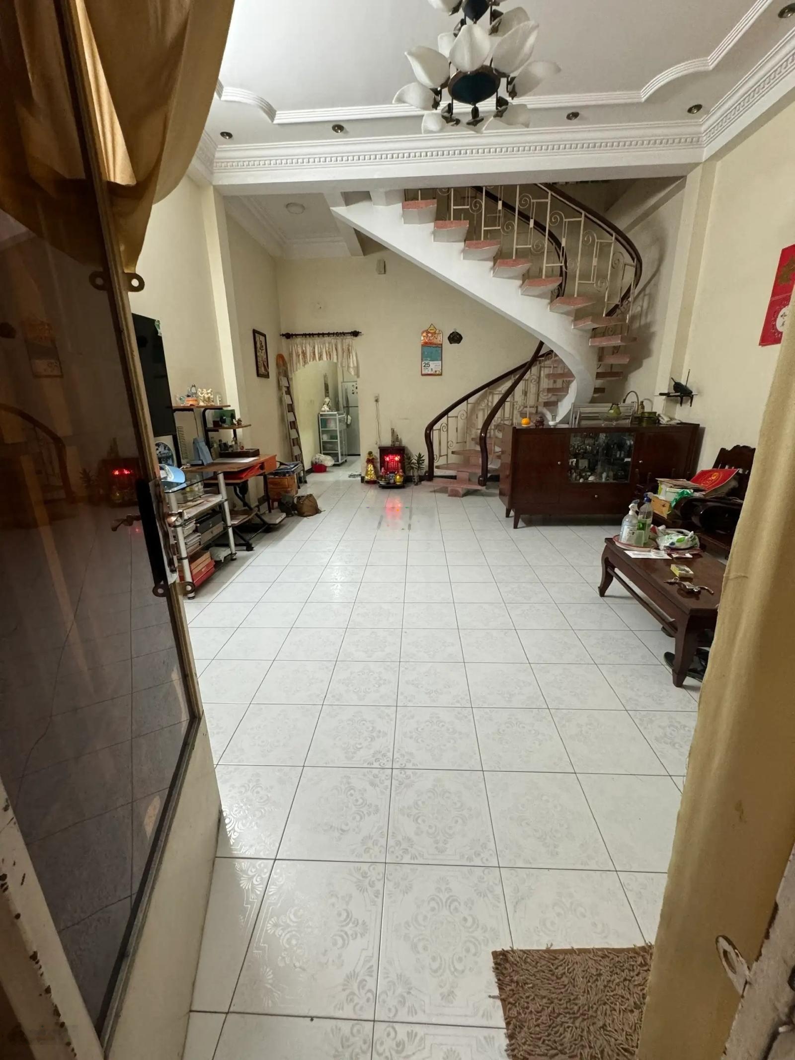 Ví trí cực đẹp, ngang tốt, HXH 6m Trần Quang Diệu, 5,2x13m, 3 tầng, chưa qua đầu tư, chỉ 16,5 tỷ TL