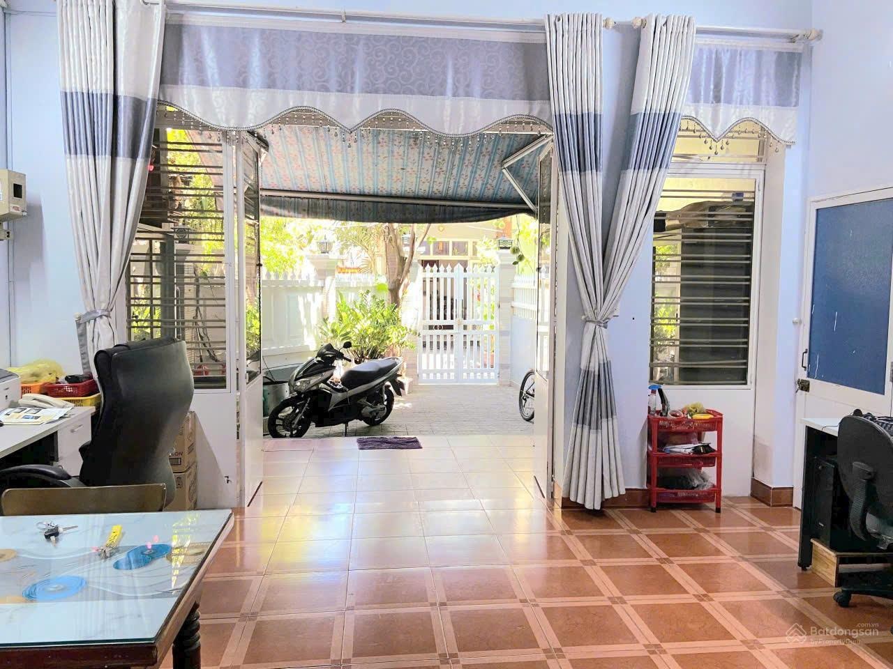 Lô góc, sát mặt tiền - Phường Thạch Thang, Hải Châu, 120m2 - nhỉnh 6 tỷ