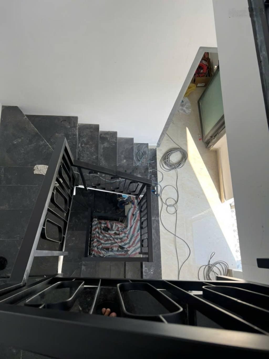 Phan Tây Hồ - Phú Nhuận - 3 tầng - 48.6m2 - 3 phòng ngủ - 5,9 tỷ - sát hẻm xe hơi