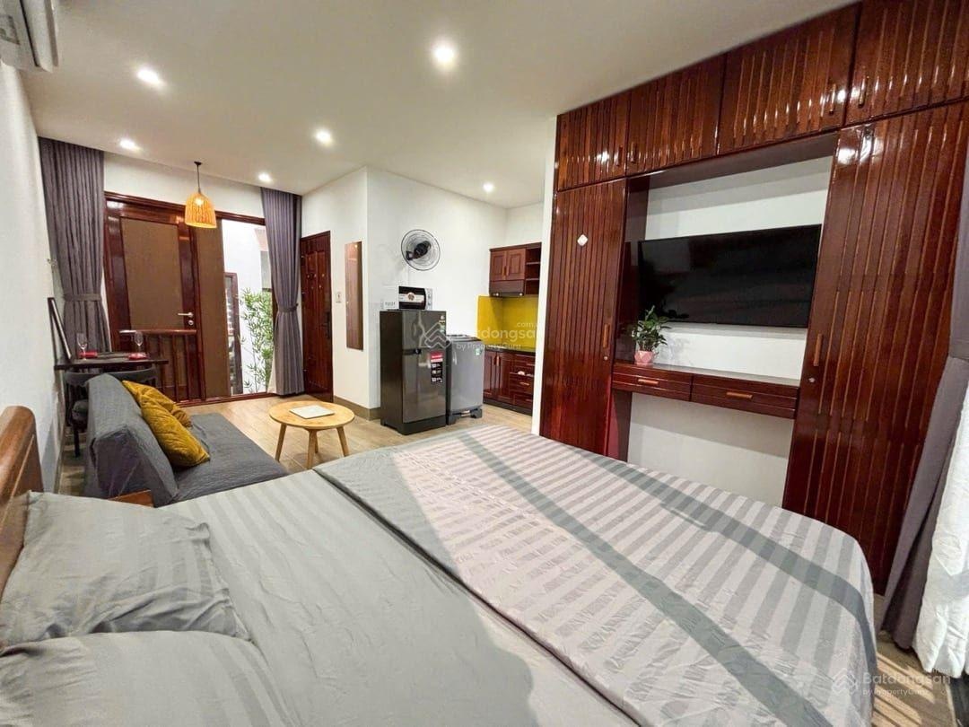 Bán toà căn hộ 4 tầng đường Thạch Lam, ngay phố Tây biển Mỹ Khê dòng tiền 60 triệu