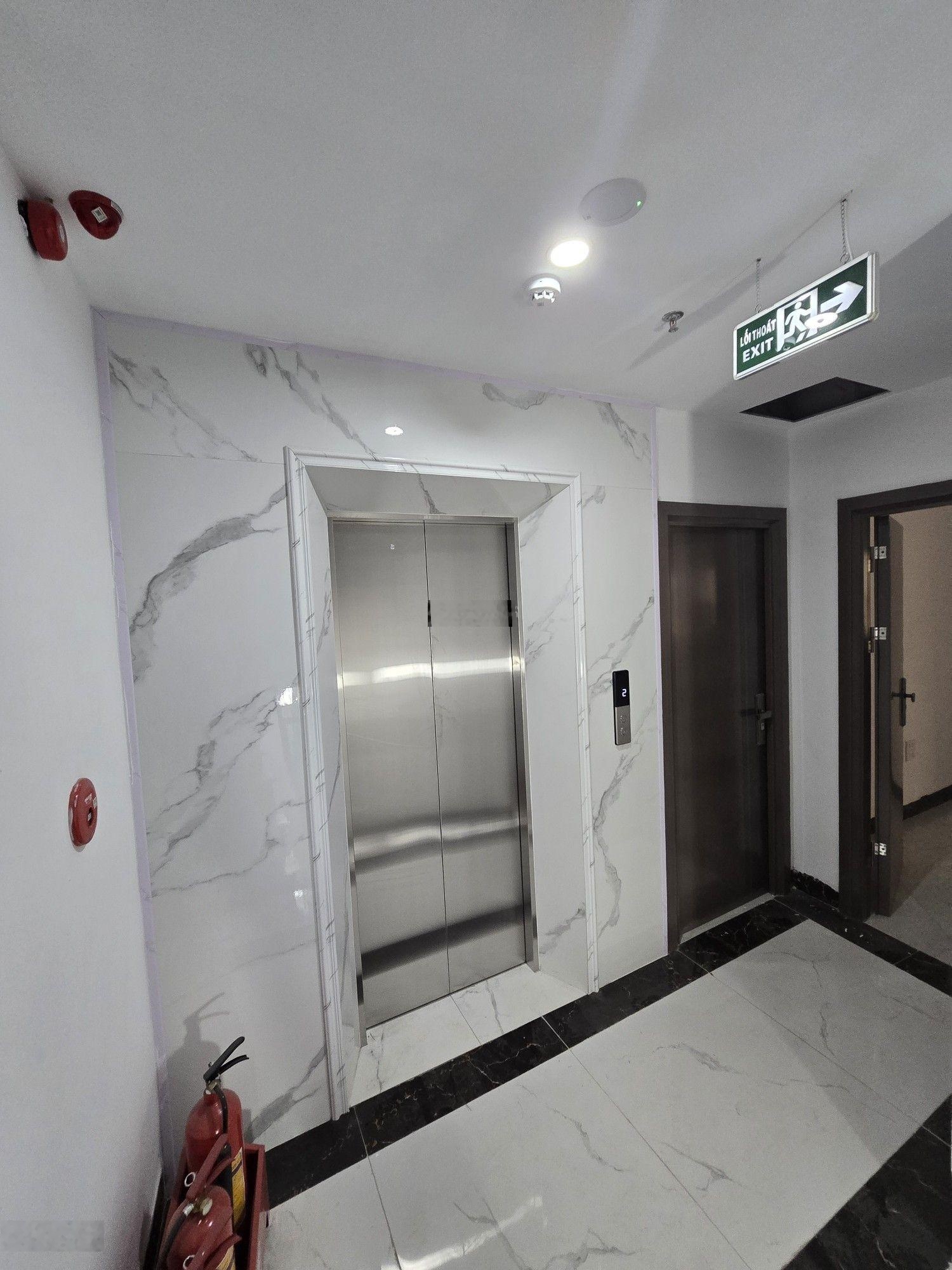 Bán căn hộ dịch vụ Bằng A, Hoàng Mai 60m2 x 6 tầng, 10 phòng