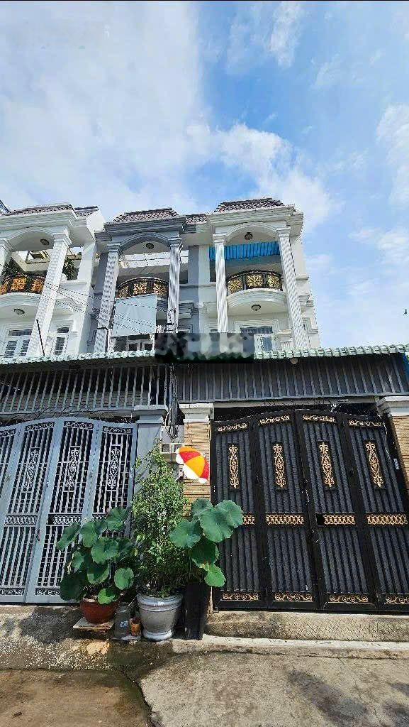 Nhà 4 tầng , đường Thạnh Lộc 44,P. Thạnh Lộc,Q.12 dt 67m2 (4mx17m) Dòng tiền 12tr/th 5,6tỷ.