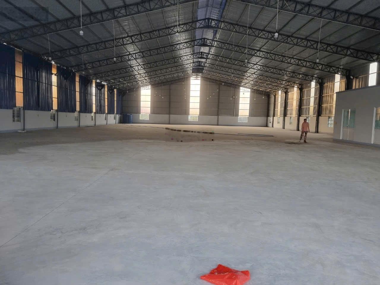 Cho thuê nhà xưởng 2600 m2 Quốc Lộ 1A, Mỹ Hội, Cái Bè, Tiền Giang (Đồng Tháp)