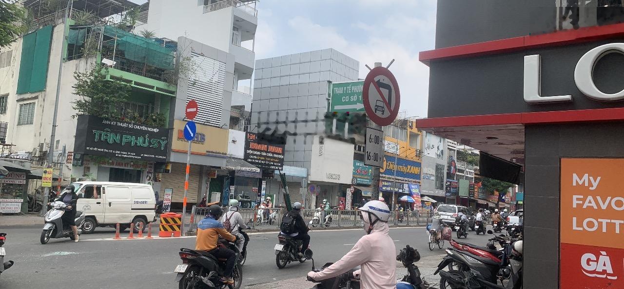 Ngay ngã tư hàng xanh - gần chợ thị nghè - giáp quận 1 - hẻm xe hơi 6m - lô góc 50m2 - nhỉnh 7 tỷ