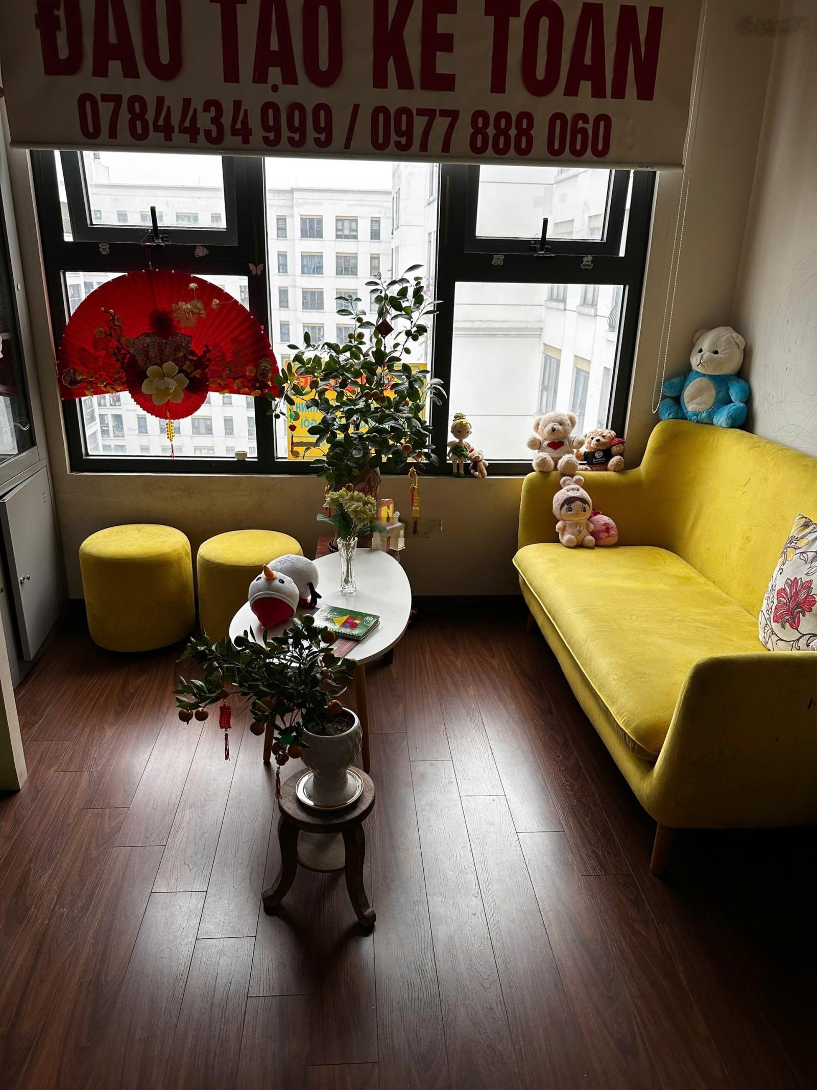 Bán căn hộ tầng trung hanoi homeland thượng thanh,dt59m2, 2ngủ,2vs,sđcc.giá bán liên hệ. 0972858544
