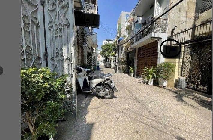 Cho thuê góc 2MT 535- 537, Nguyễn Duy Trinh, Bình Trưng Đông, Q2 DTSD 500m2 giá 150trieu