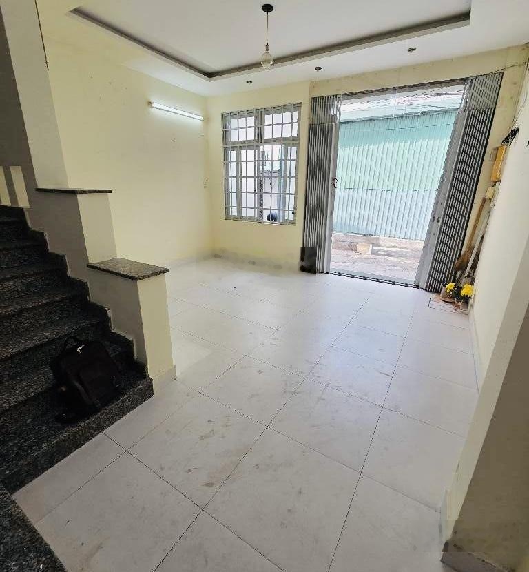 Nhà hẻm xe tải ngang gần 5m ngay bà hom giá chỉ nhỉnh 6 tỷ
