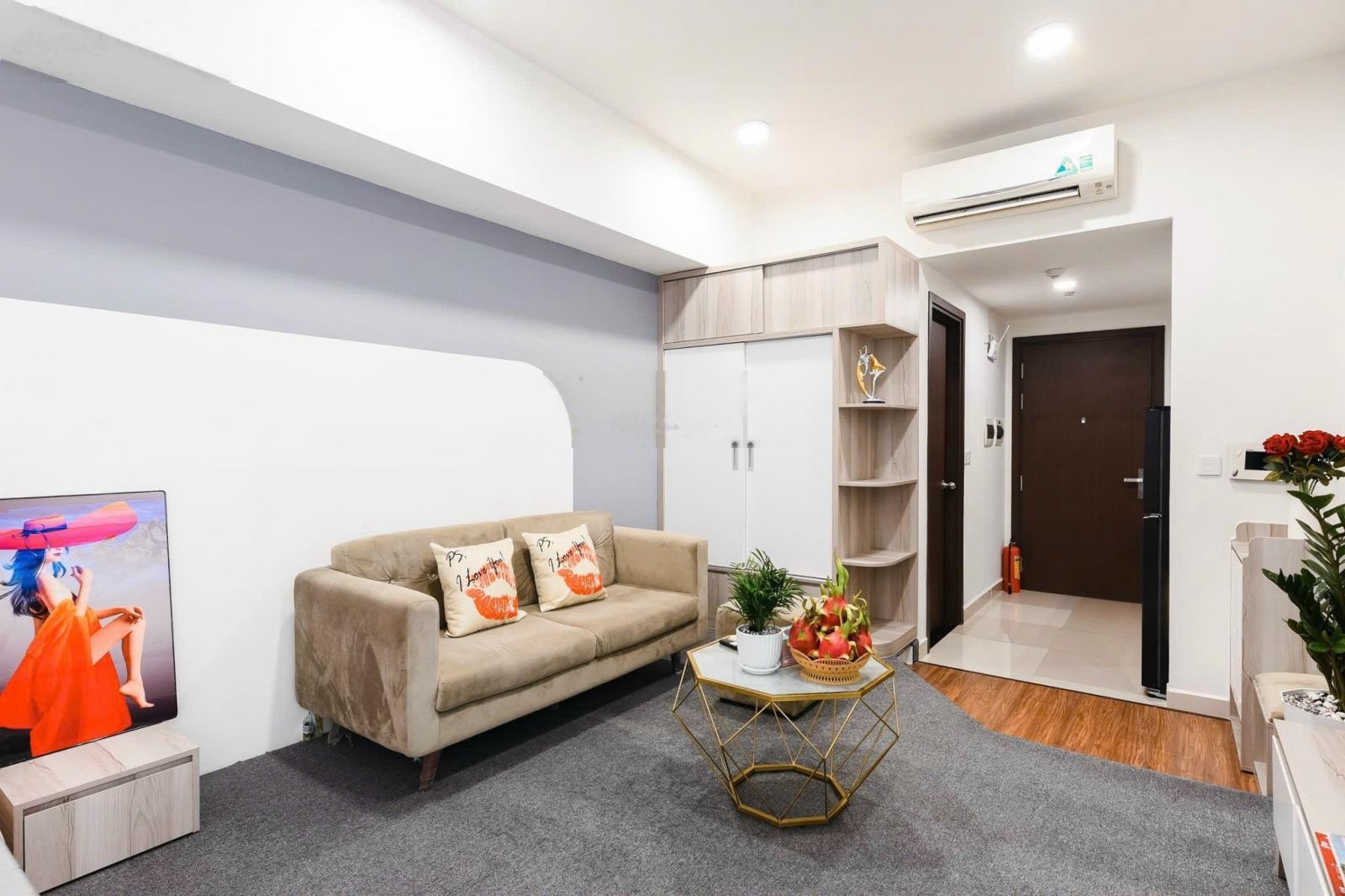 Bán studio 43m2 tại Saigon Royal Residence quận 4 giá chỉ 4,2 tỷ. LH: 0909024895