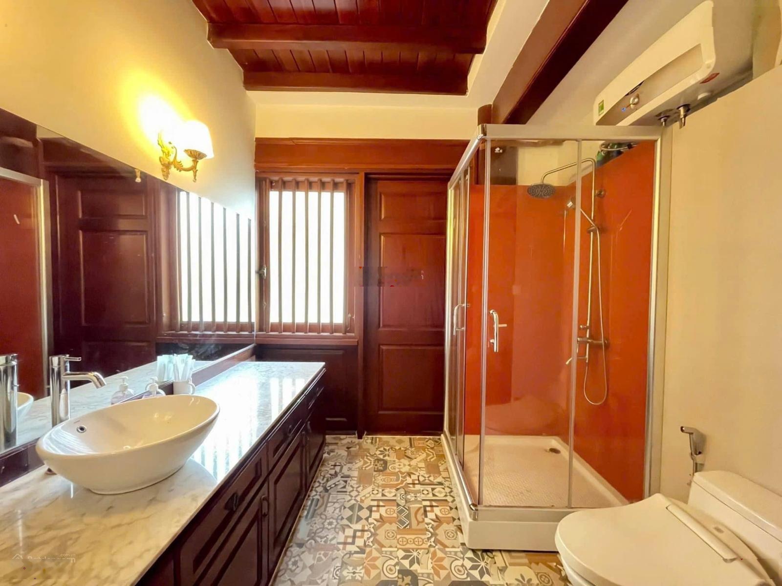 Chốt gấp - Chỉ ~140tr/m2 sở hữu căn villa gỗ quý Thảo Điền 3 tầng, hồ bơi - 13x25.5m - HĐT 150tr/th