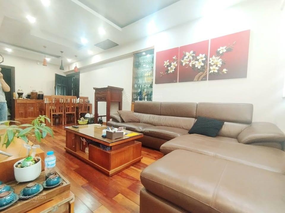 Bán chung cư Vũ Tông Phan - Trần Hòa Đại Kim Bulding: 70m, 2 ngủ chỉ nhỉnh 5 tỷ, thoáng sáng, sổ đỏ