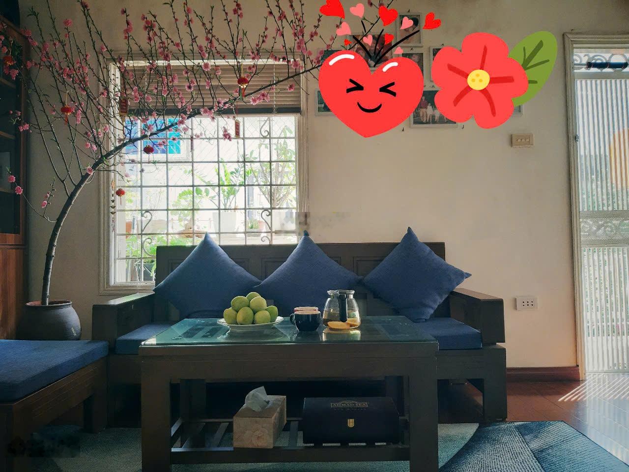 Bán căn hộ tầng 3, 70m2 ( sổ to ), 2pn, TT Nghĩa Tân, Hoàng Quốc Việt, Giá 4,2 tỷ.