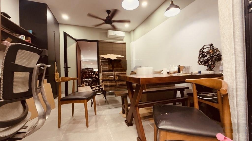Chủ là bác sĩ đổi nhà lớn - tặng toàn bộ nội thất hiện đại - lạc long quân giáp quận 10