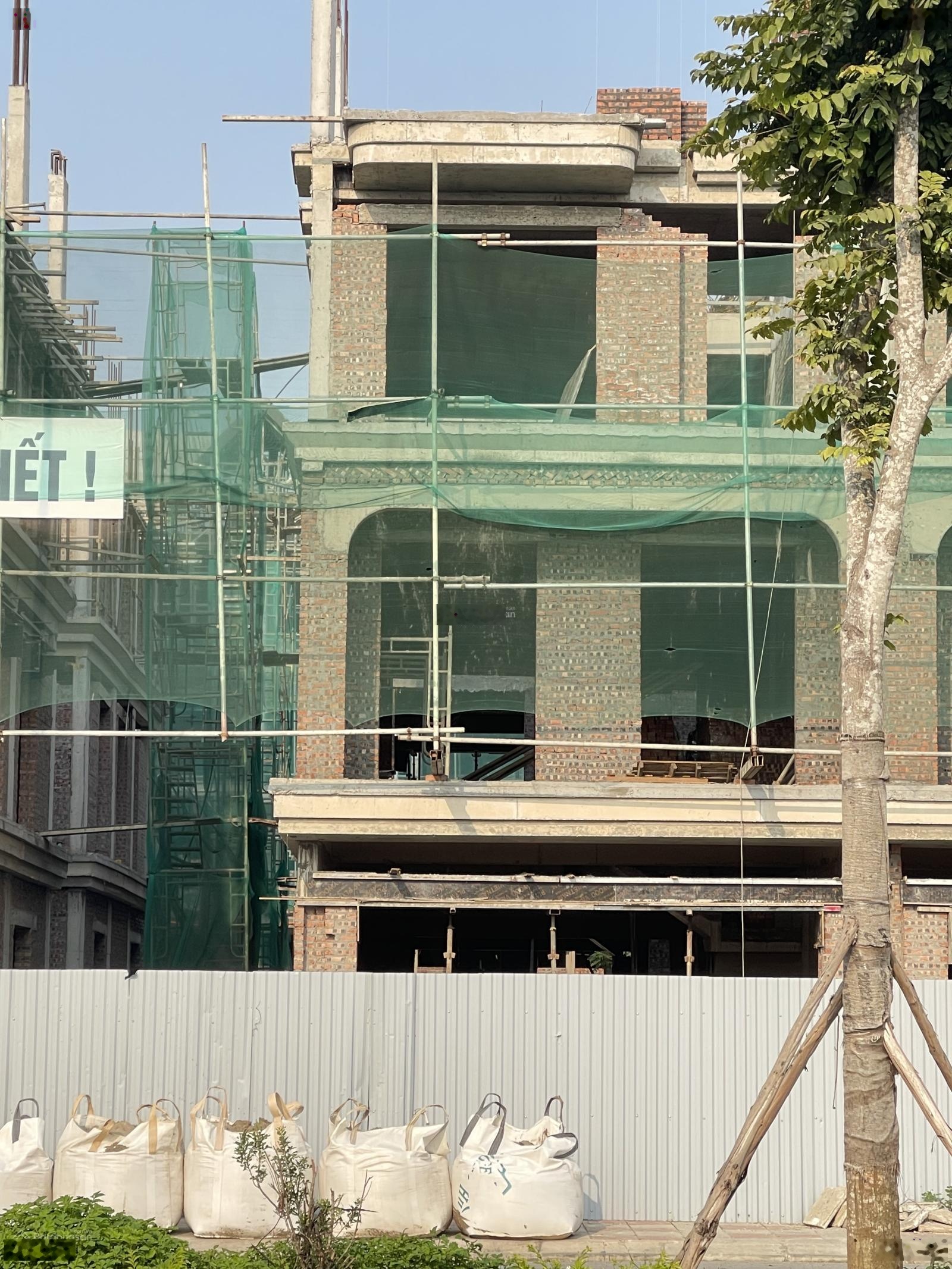Bán căn góc sẻ khe 90m2 mặt đường đỗ 10 hoàng huy new city giá chỉ 11,3 tỷ