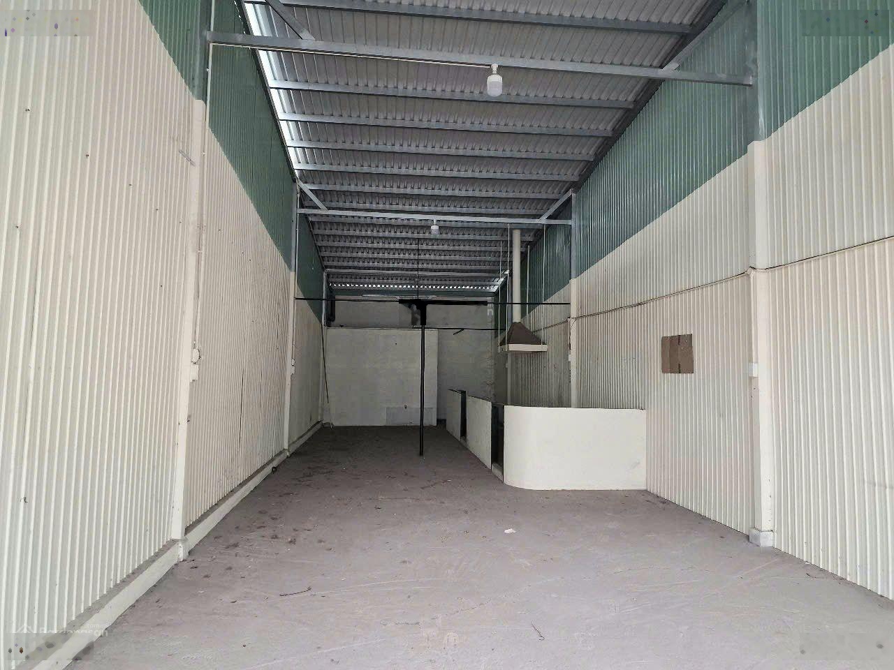 Mặt tiền kinh doanh vip đất 5x20,5m Lê Văn Việt, Thủ Đức