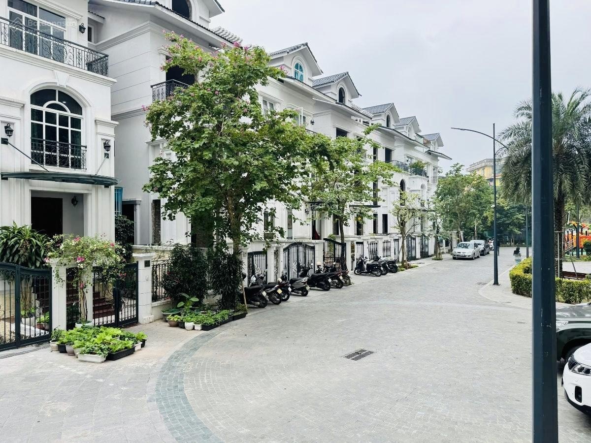 Bán Biệt Thự HID Tây Hồ Khu Quan Chức Khép Kín, 140m2 5 Tầng MT: 9m Bảo Vệ: 24/24, Giá: 69.6 Tỷ