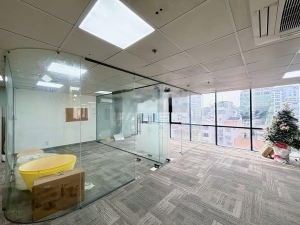 Chính chủ cho thuê văn phòng tại khương đình thanh xuân diện tích : 150m2 giá thuê : 22 triệu