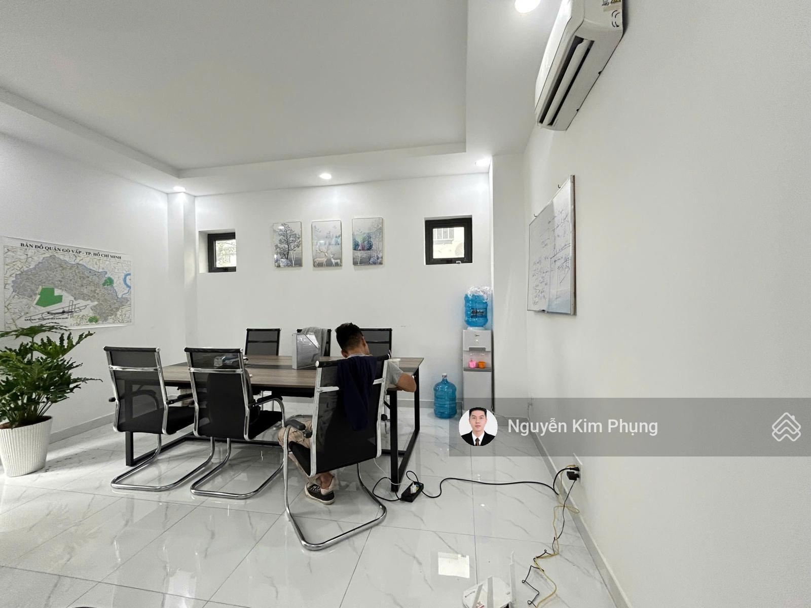Văn phòng Cityland có ban công giá 6 triệu/tháng