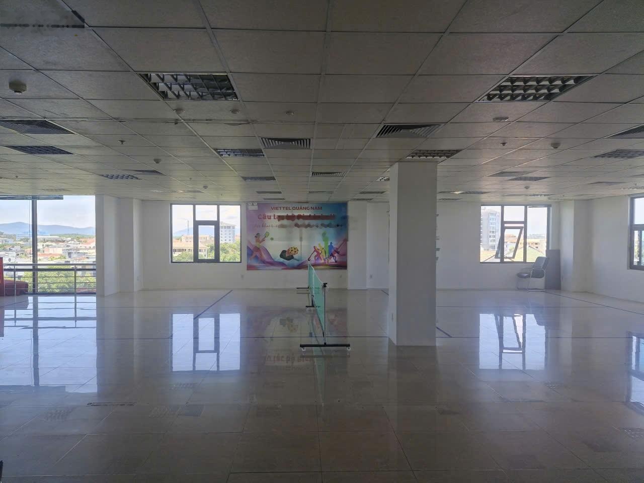 Cho thuê văn phòng đẹp tại Số 121 Đường Hùng Vương,phường Tam Kỳ, Đà Nẵng, 500 m2
