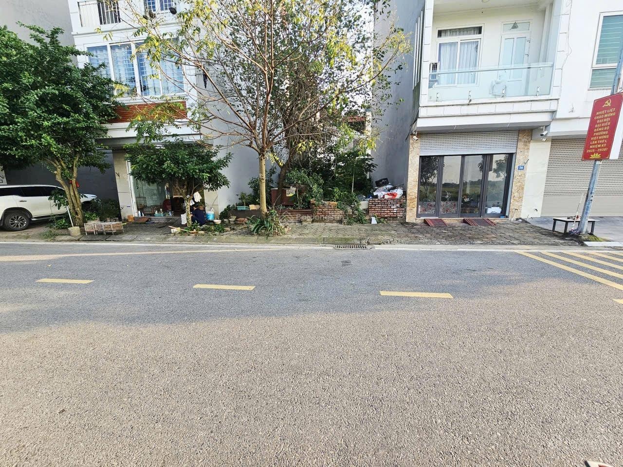 Bán đất tái định cư Giang Biên, 56m2 view cánh đồng