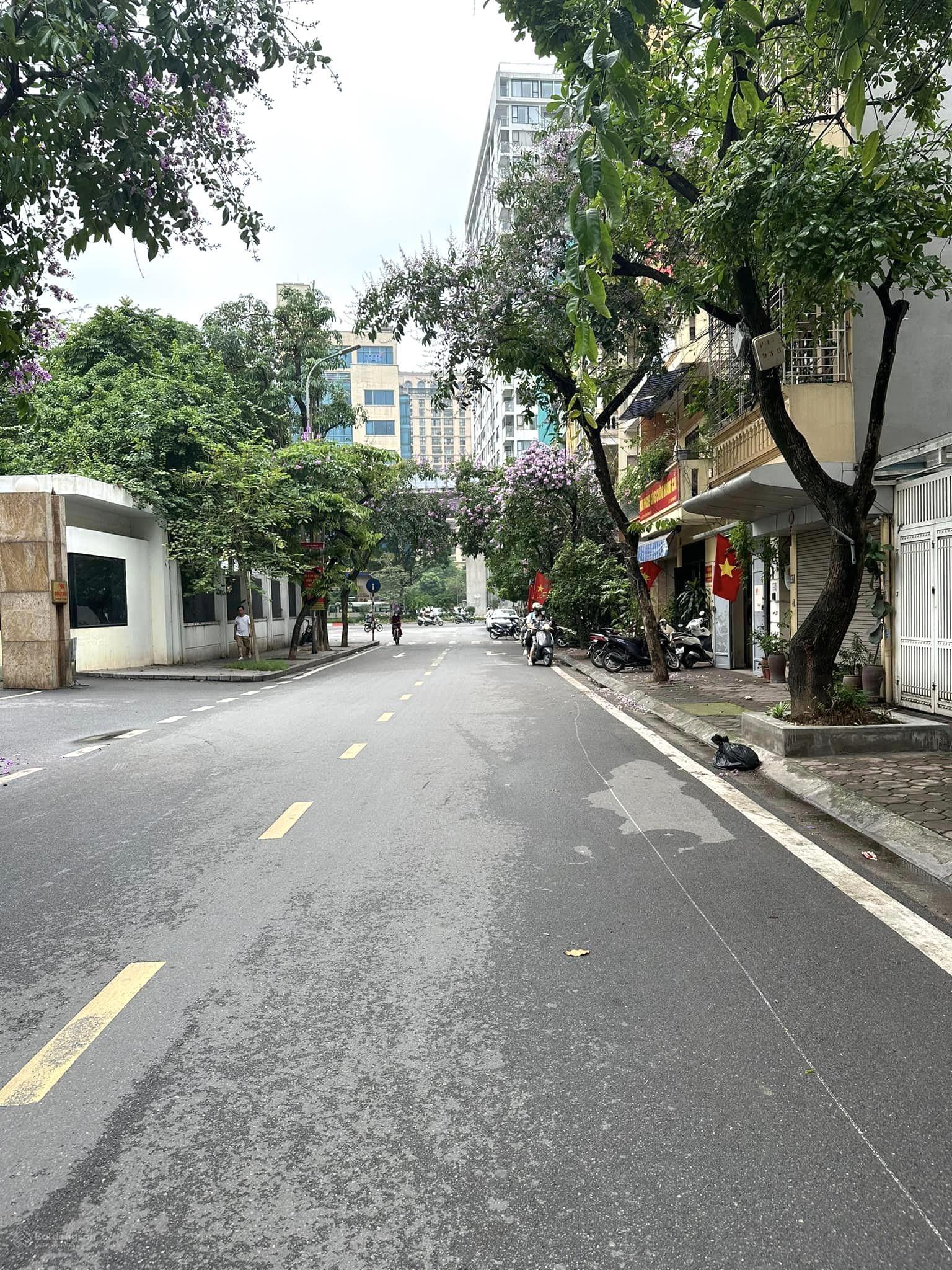 Nhà mặt ngõ 59 hoàng cầu - 3 ô tô tránh - view quận uỷ đống đa - kinh doanh đỉnh- 50m2 giá 14,8 tỷ