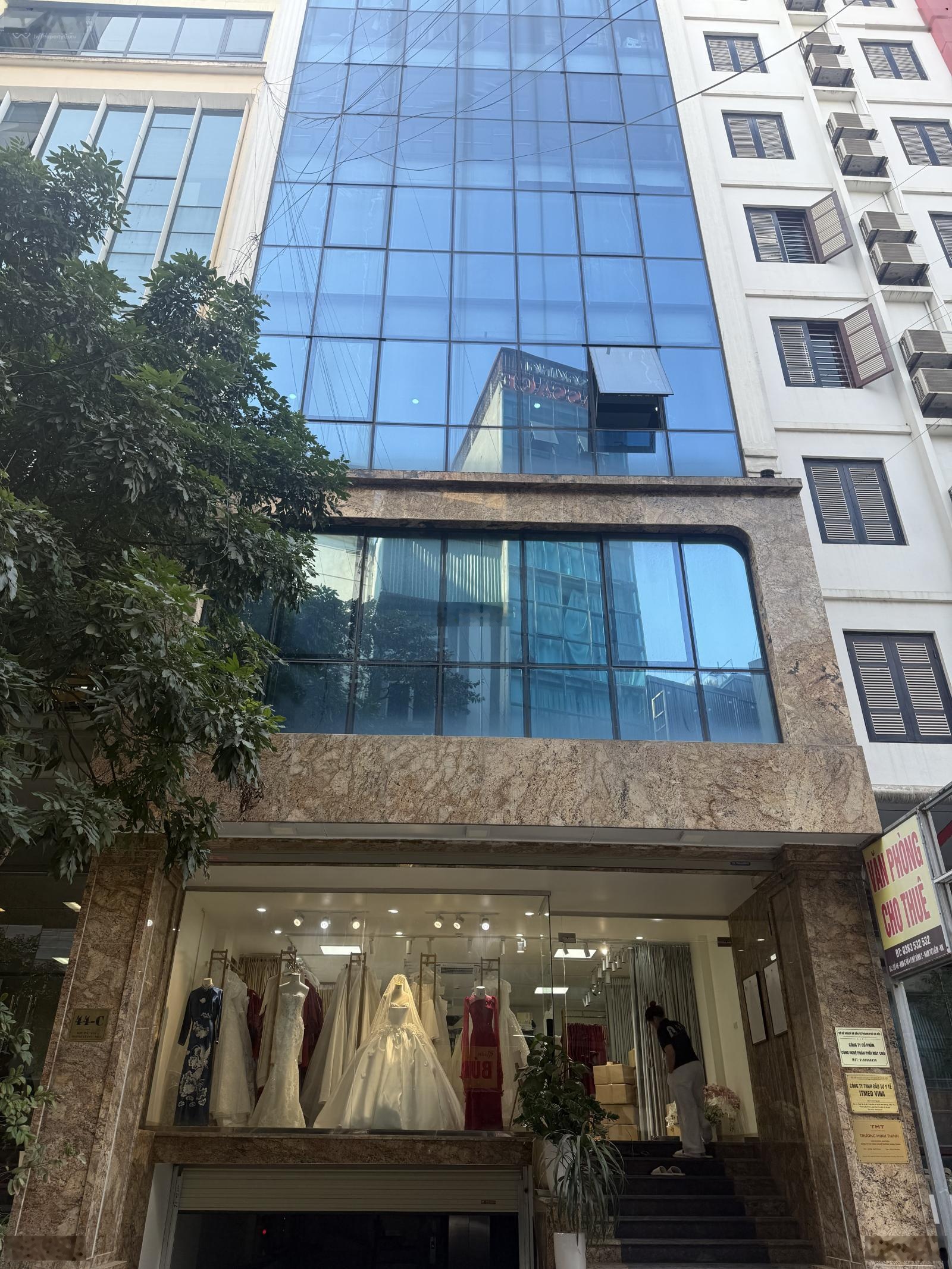 Bán tòa nhà văn phòng cao cấp - mặt phố lê đức thọ, dt130m2 x 11 tầng - giá 70 tỷ