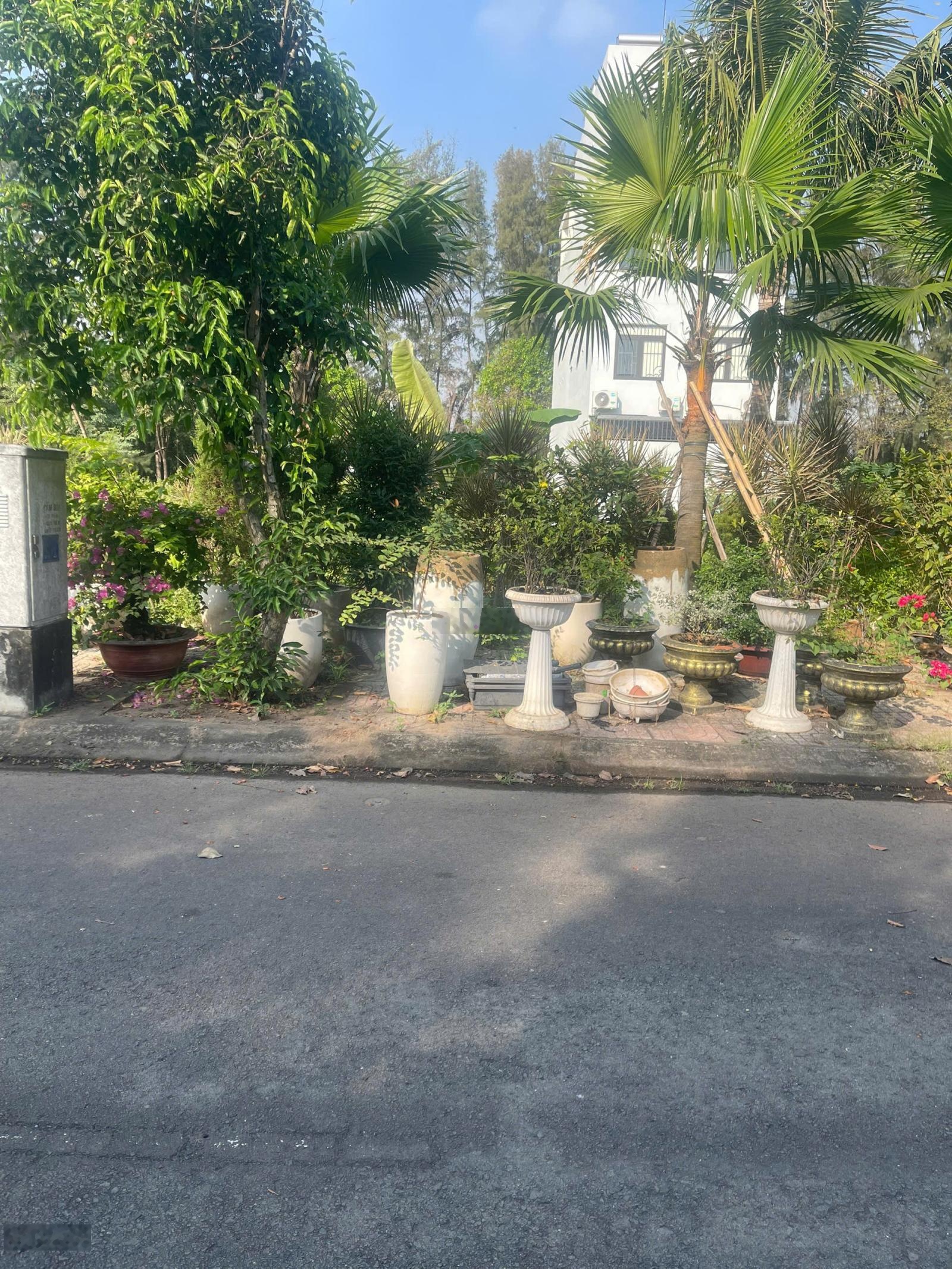 Bán đất nền dự án Mẫu Giáo Trung Ương 3, Liên Phường, Quận 9 giá 85 triệu/m2, DT 132m2
