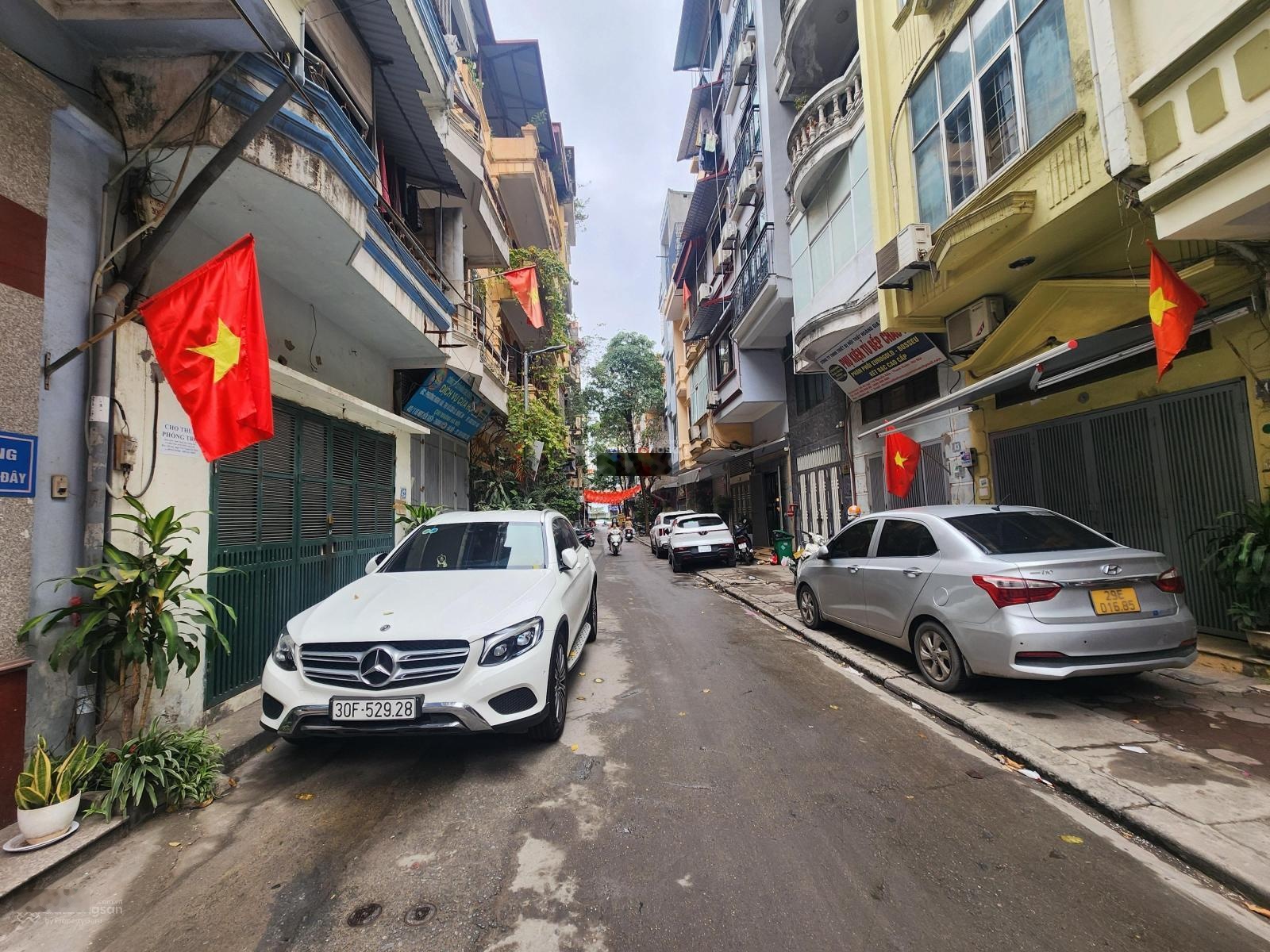 Bán mảnh đất Nguyễn Xiển Thanh Xuân, 100m mặt tiền 7.2m nhà 2 mặt phố phân lô vỉa hè