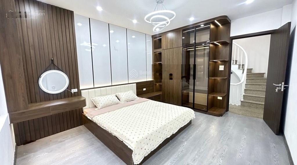 Nhà đẹp Trần Đại Nghĩa-Mặt tiền đẹp-33m-9 tỷ 1