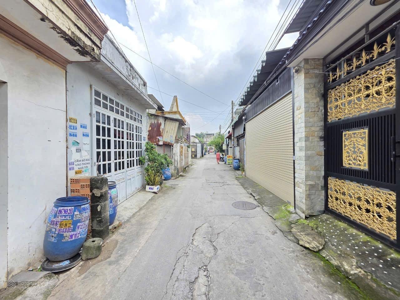 Đất gần chợ. Đoàn Thị Kia,đường ô tô thông,kế bên ngã 3 Ông Xã