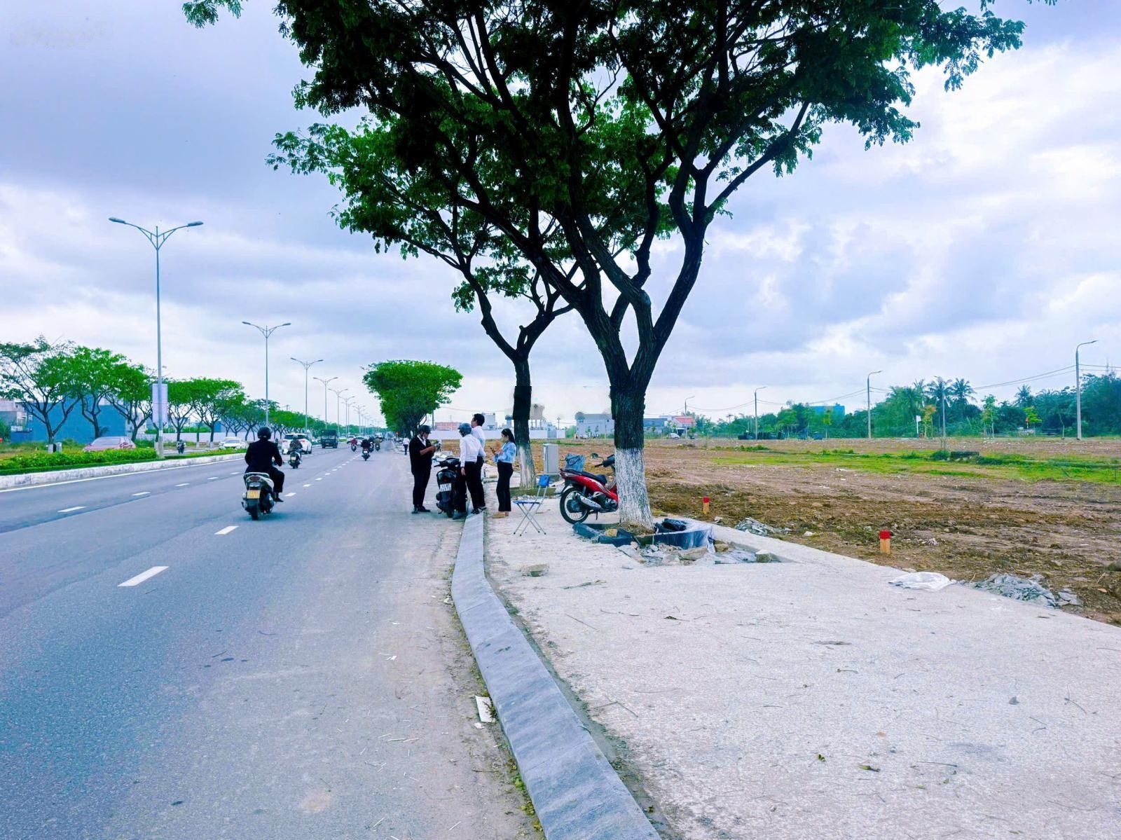 Bán gấp lô đất KĐT Hòa Xuân mở rộng, đường Hoàng Minh Mạng, 100m2, hướng Đông Bắc, giá đầu tư