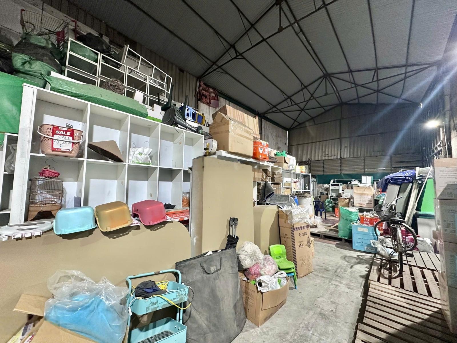 Cho thuê kho Thịnh Liệt Hoàng Mai DT: 240m2 xe công đỗ cửa