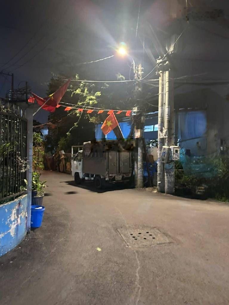 Hàng hiếm nhà nát,ôtô/5m,đường dương đình hội,phước long b,dt 69m2,nhỉnh 5ti thương lượng mạnh