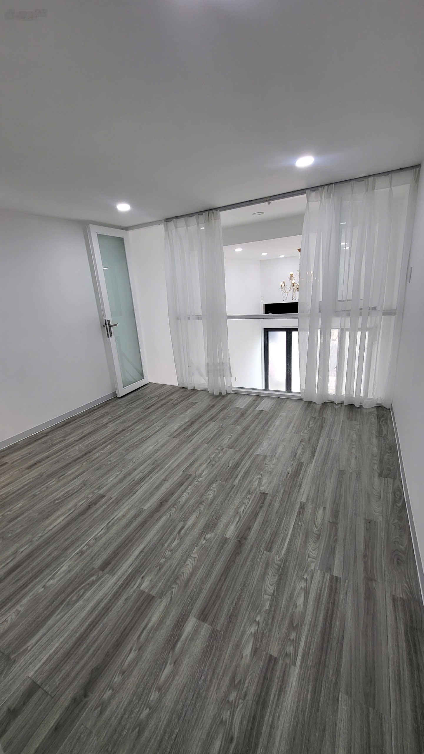 Cho thuê nhà mặt tiền tôn thất thuyết quận 4