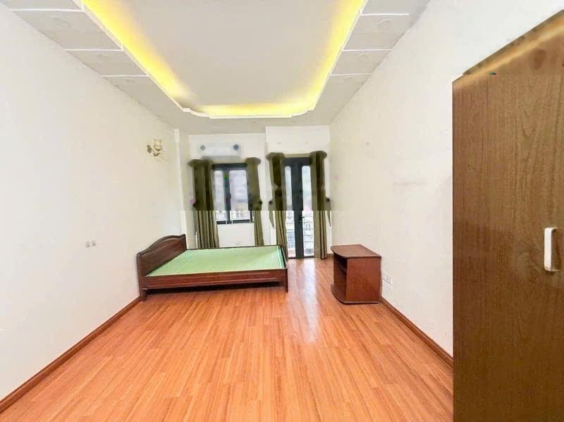 Nhà dân xây 5 tầng ngõ ô tô thông kinh doanh tốt