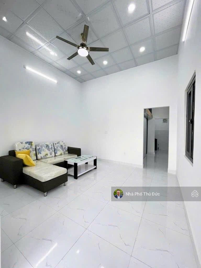 Nhà phố đường xe tải thông - khu kinh doanh đông đúc - trung tâm phước long b - ga metro