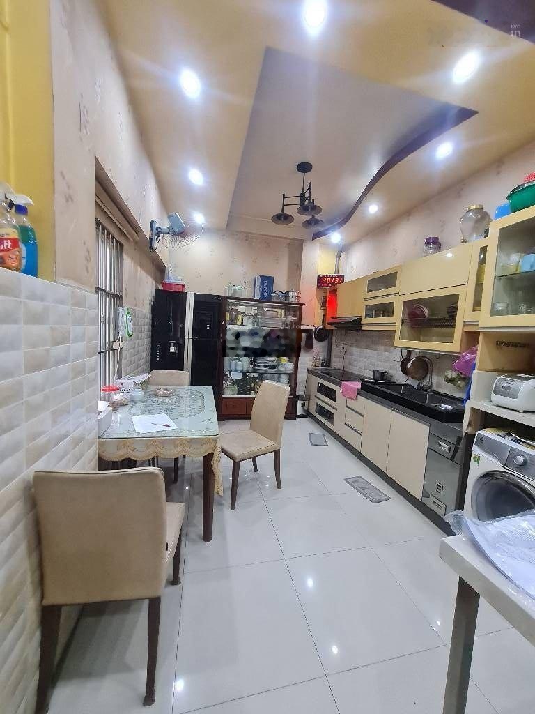 Chính chủ bán gấp nhà mt đường minh phục. p5.q6. giá 18 tỷ