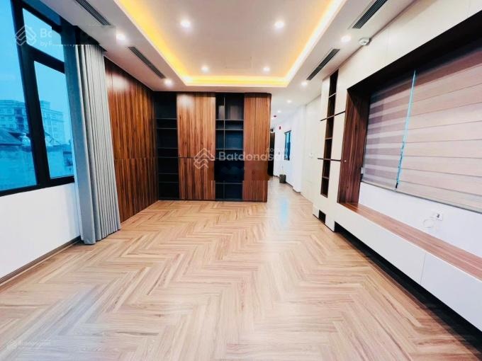 Bán nhà 8 tầng nổi, 1 tầng hầm, thang máy, phố Mễ Trì, KD, VP đỉnh, phân lô,ô tô tránh, vỉa hè rộng