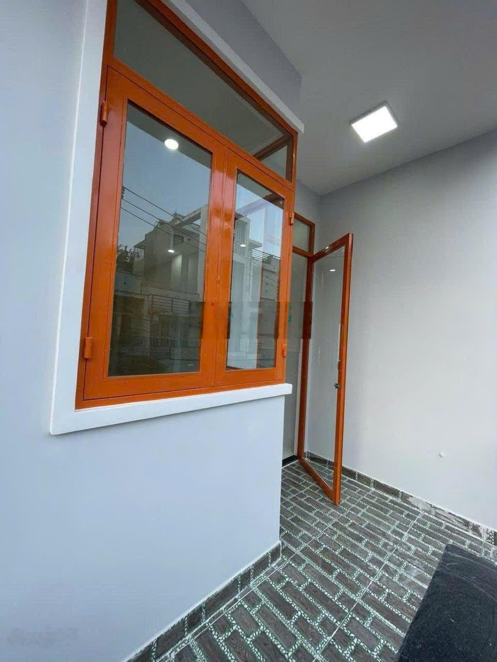 Cần bán nhà cxpld phường 10 q6.gia chỉ có 9ty