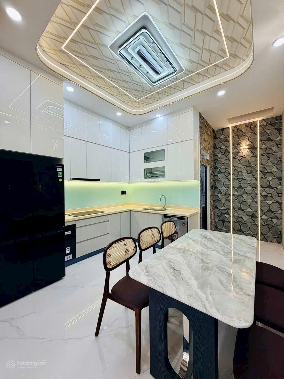 Nhà đẹp full nội thất ở đường Số 37, Hiệp Bình Chánh, Thủ Đức DT 71,7m2
