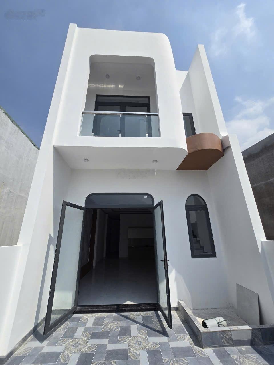 BÁN NHÀ MỚI XÃ LONG THÀNH, ĐỒNG NAI. Diện tích: 4,9 18m (88m² thổ cư 83m²).